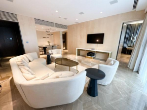 Luxury Stay At Five Palm Residence